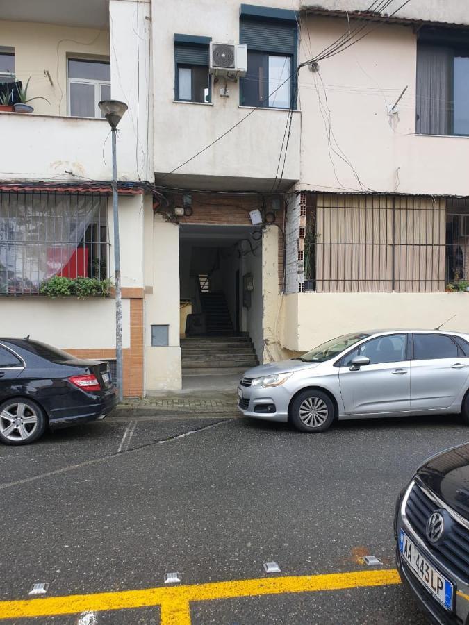 Ex-Block District Charming Studio Apartment With Treeish Sorrounding View! Tirana Extérieur photo